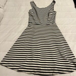 Striped dress with back detail 
Size 2 
Perfect condition